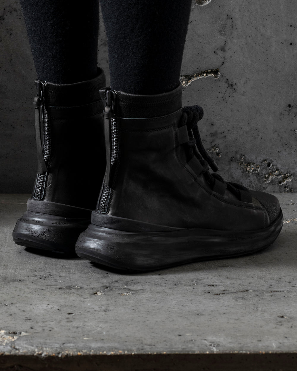 Mens Double Feature Calf Stretch Leather Sneakers Black (2114)