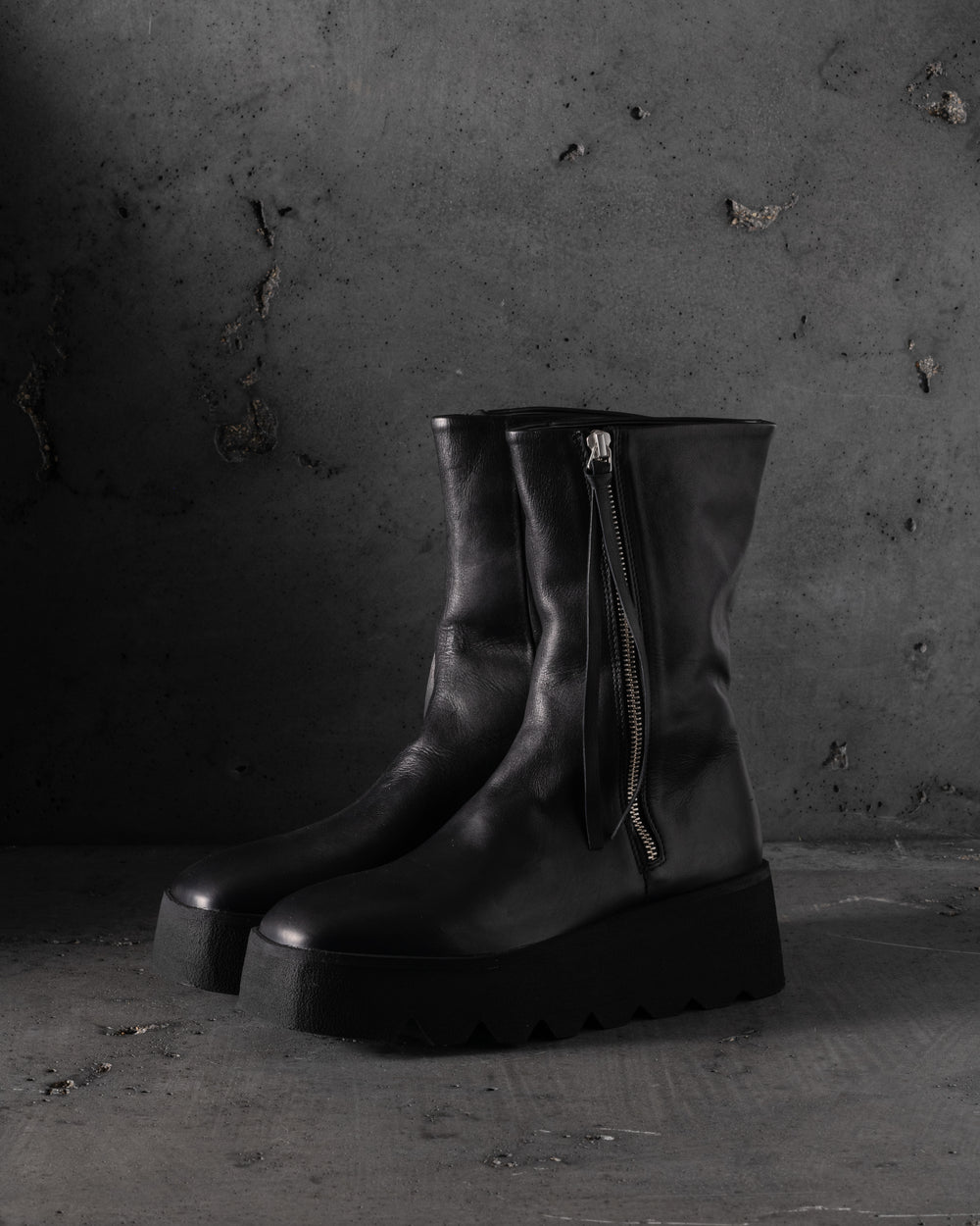 Womens A List Boots with Side Zips Calf Santiago Black