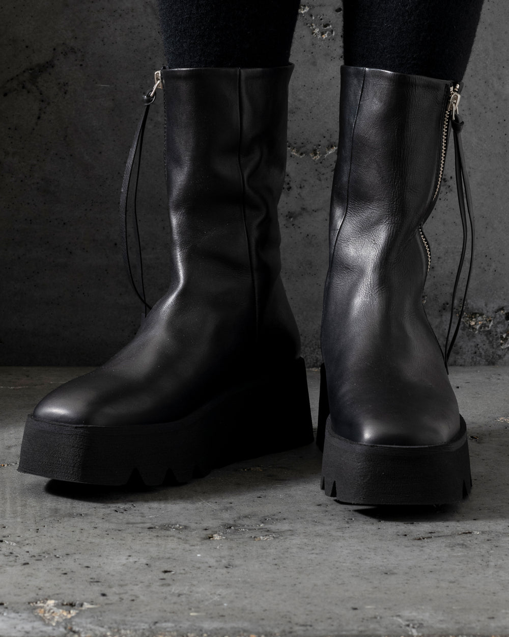 Womens A List Boots with Side Zips Calf Santiago Black