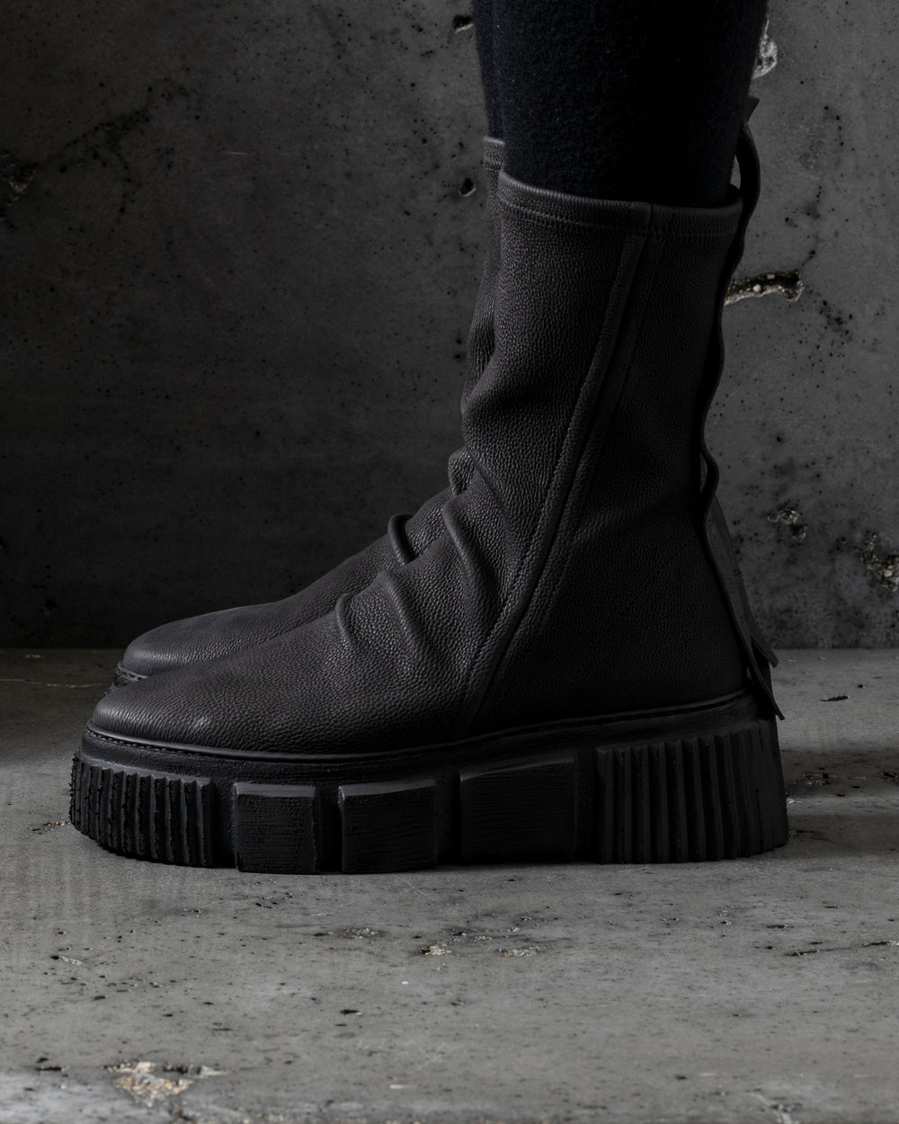 Womens Side Zip Boots Stretch Calf Black