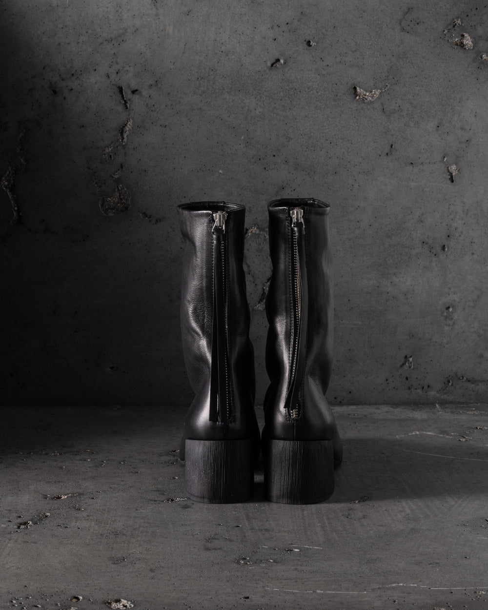 Womens No Drama Boots with Heels Calf Santiago Black