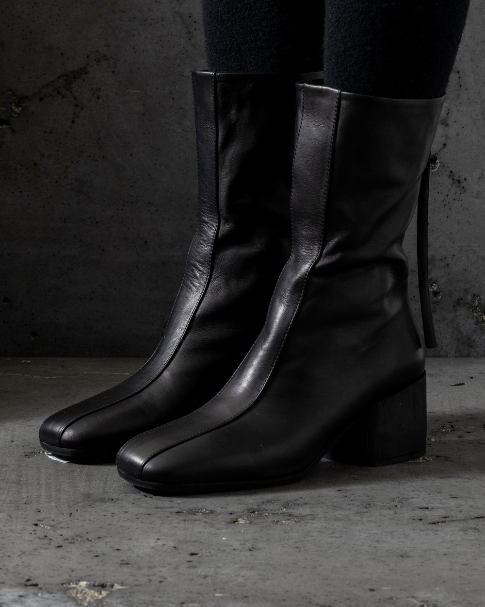 Womens No Drama Boots with Heels Calf Santiago Black