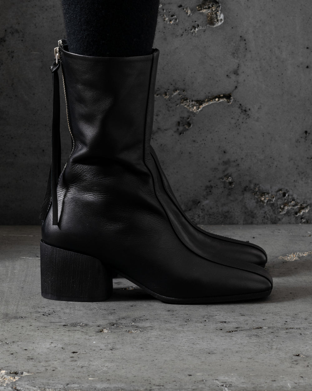 Womens No Drama Boots with Heels Calf Santiago Black