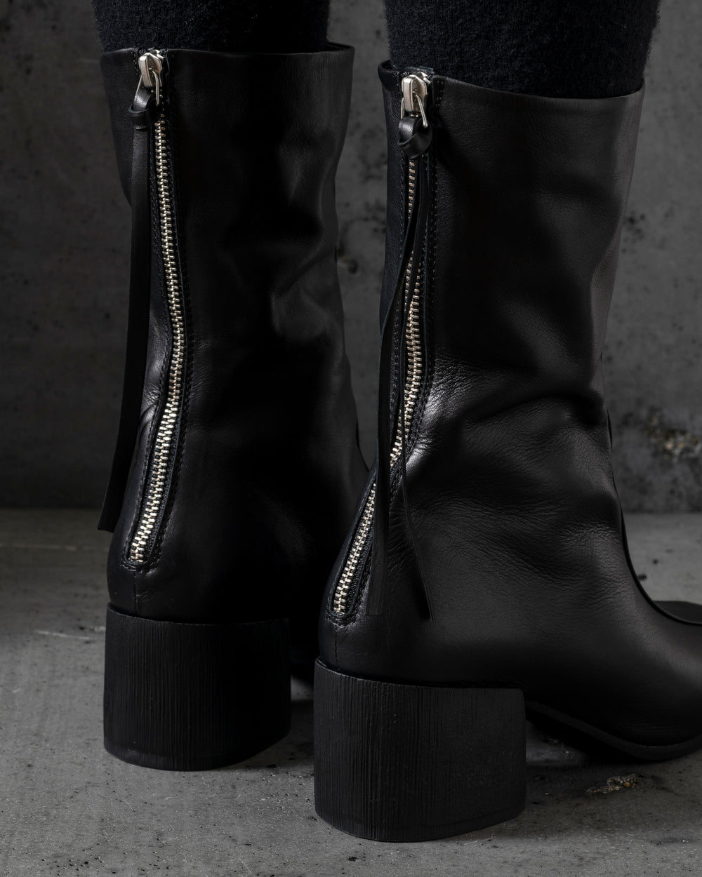 Womens No Drama Boots with Heels Calf Santiago Black