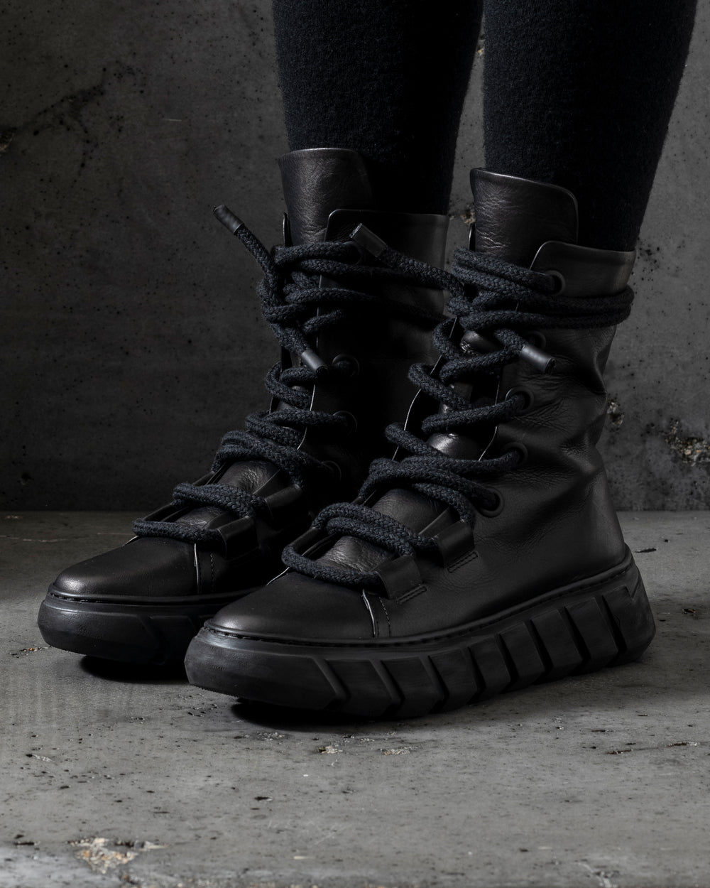 Womens Potential Calf Santiago Black