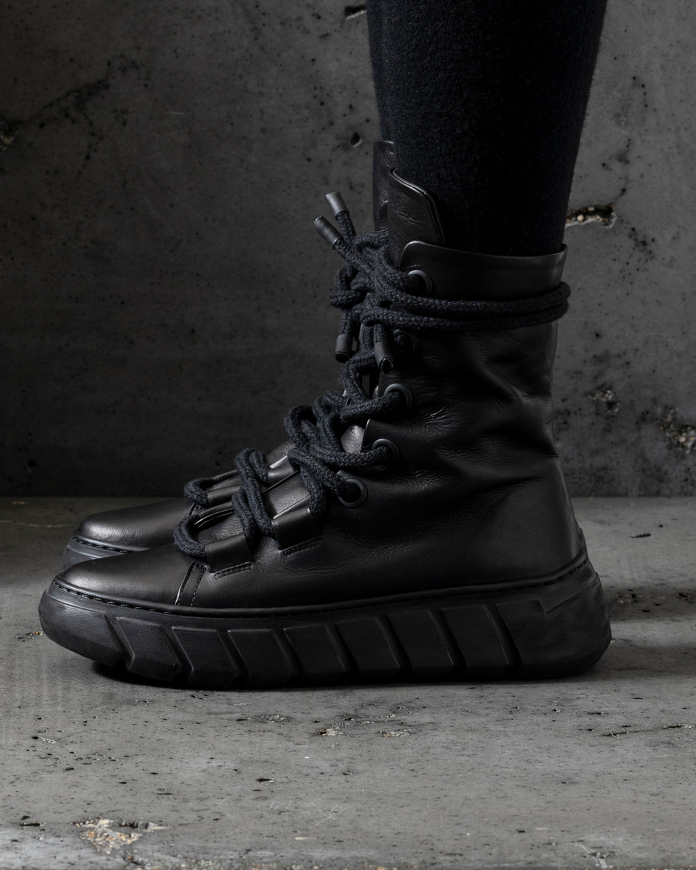 Womens Potential Calf Santiago Black