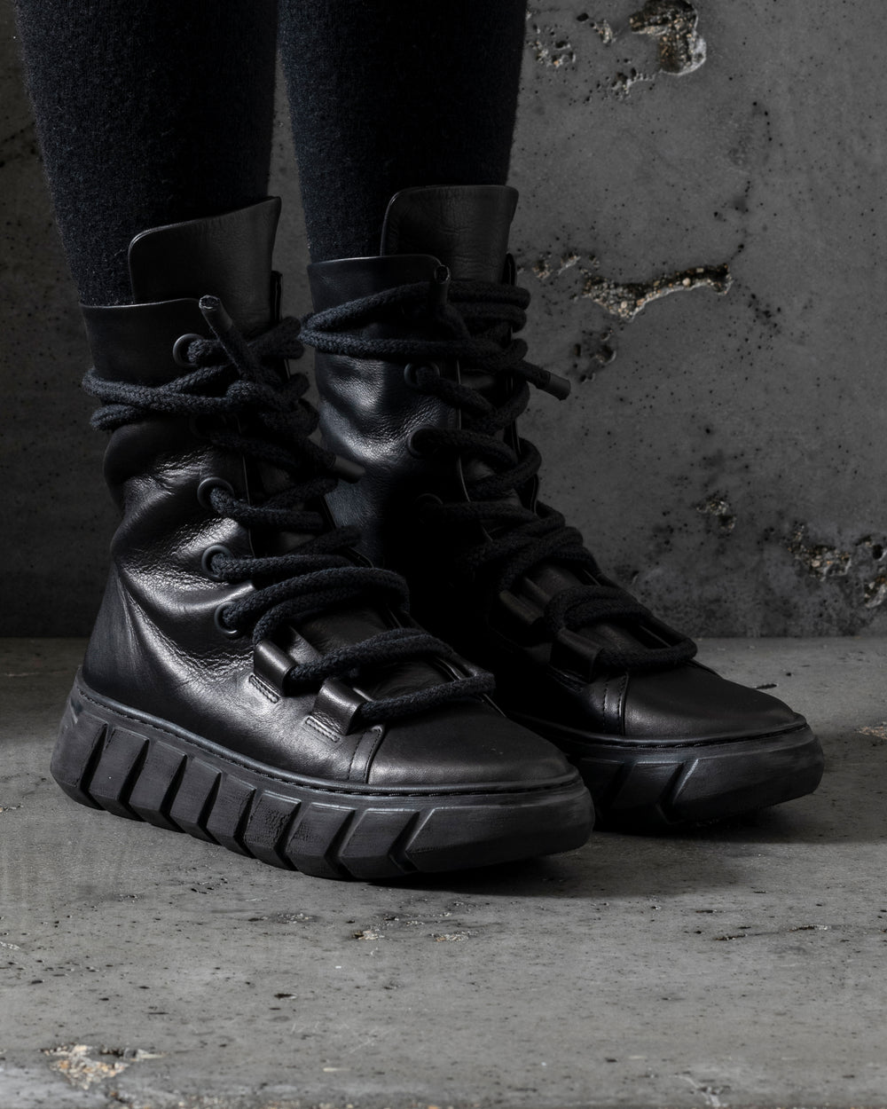 Womens Potential Calf Santiago Black