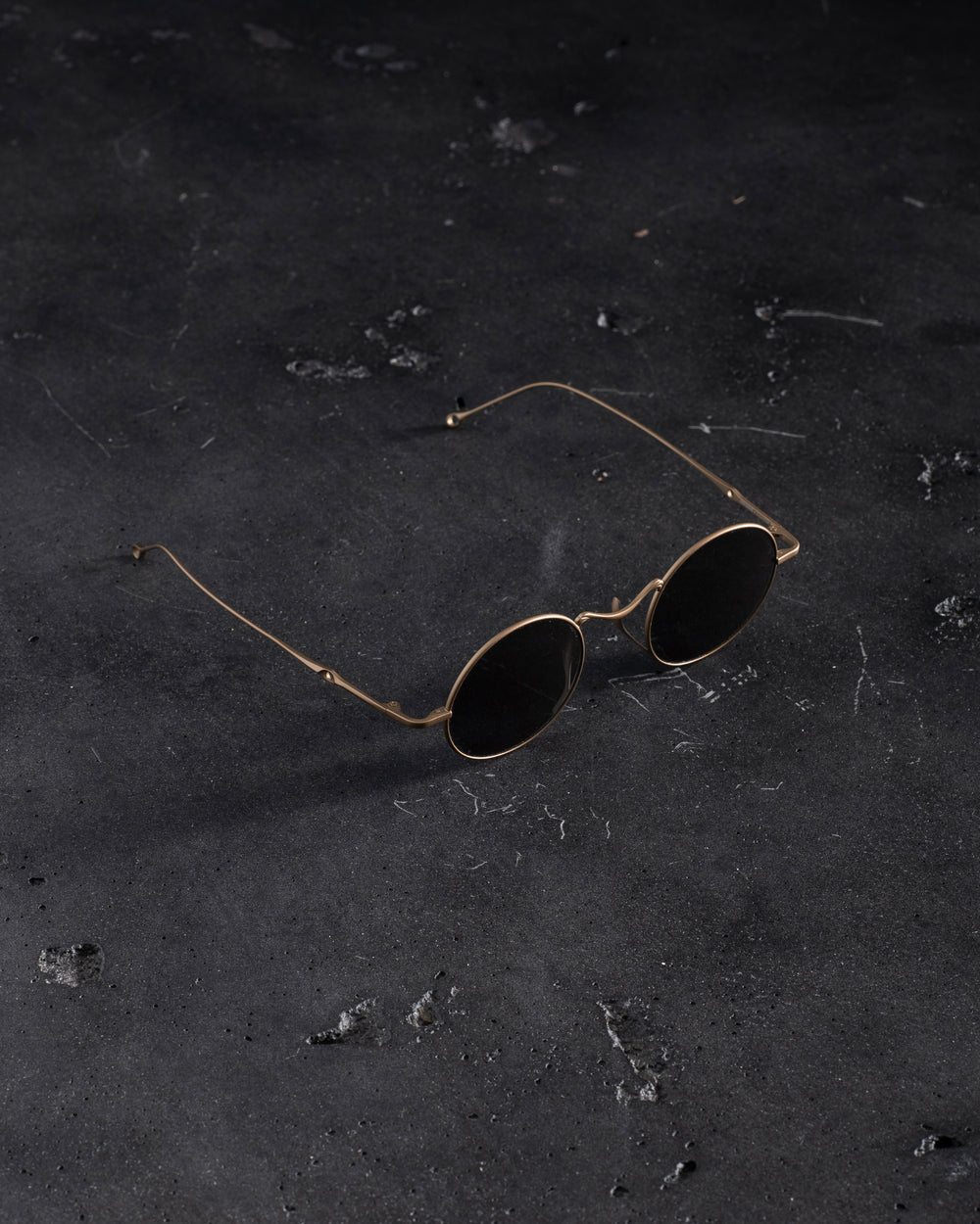 RG00UW14 - Antique Gold w/ Dk Grey Lens