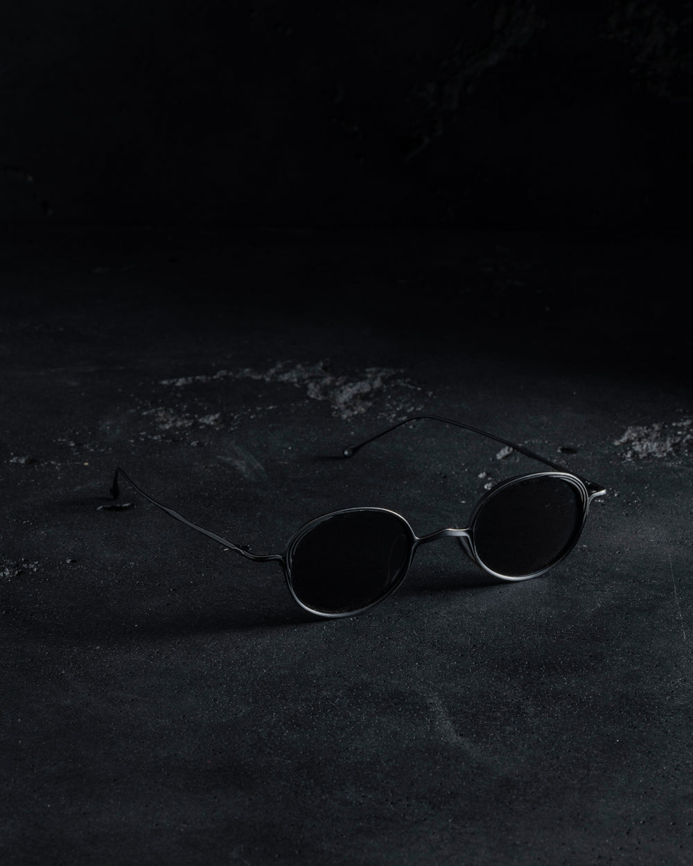 RG1076TI Antique Black x Dark Grey Lens
