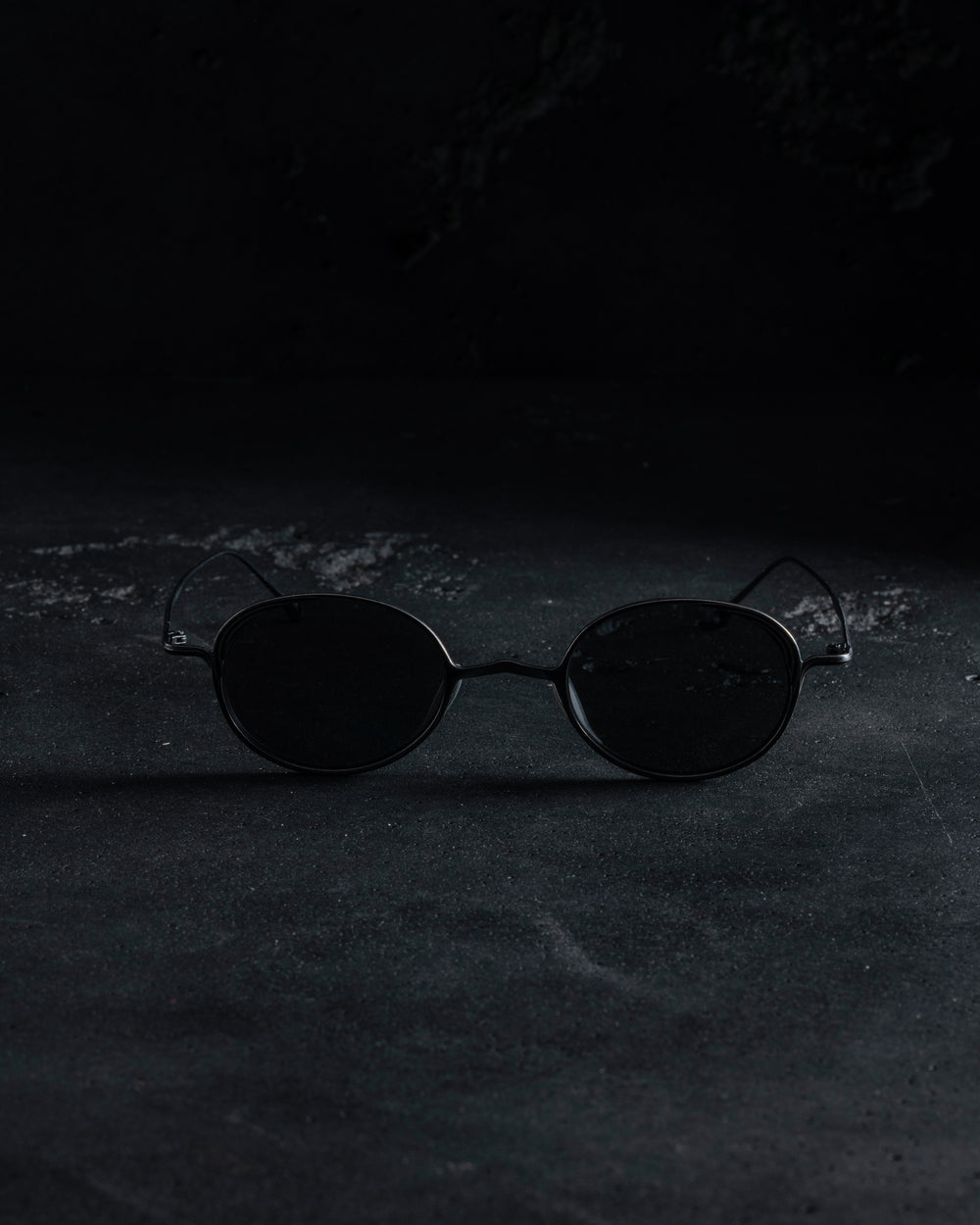RG1076TI Antique Black x Dark Grey Lens