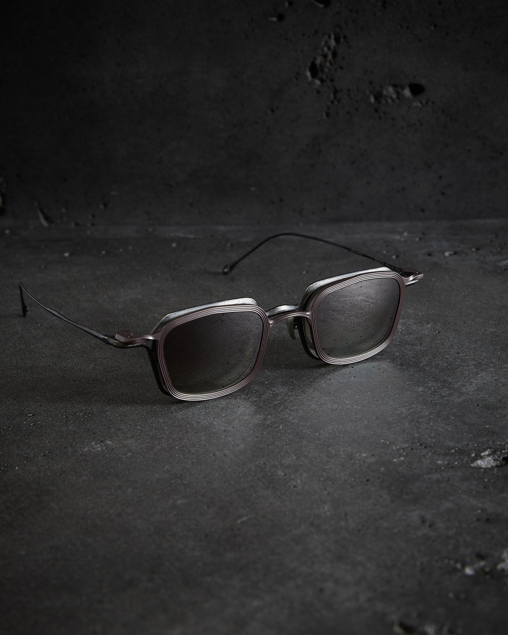 The Viridi-Anne - Vintage Black Frame (Lt Grey Lens) + Bronze Clip (Green Gradient Lens)