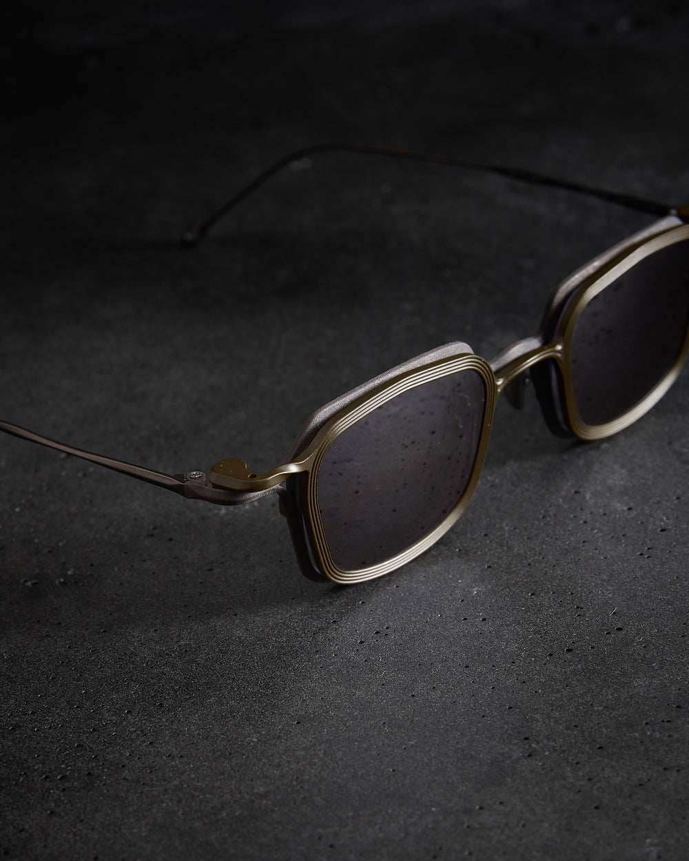 The Viridi-Anne RG2004TVA - Vintage Bronze
