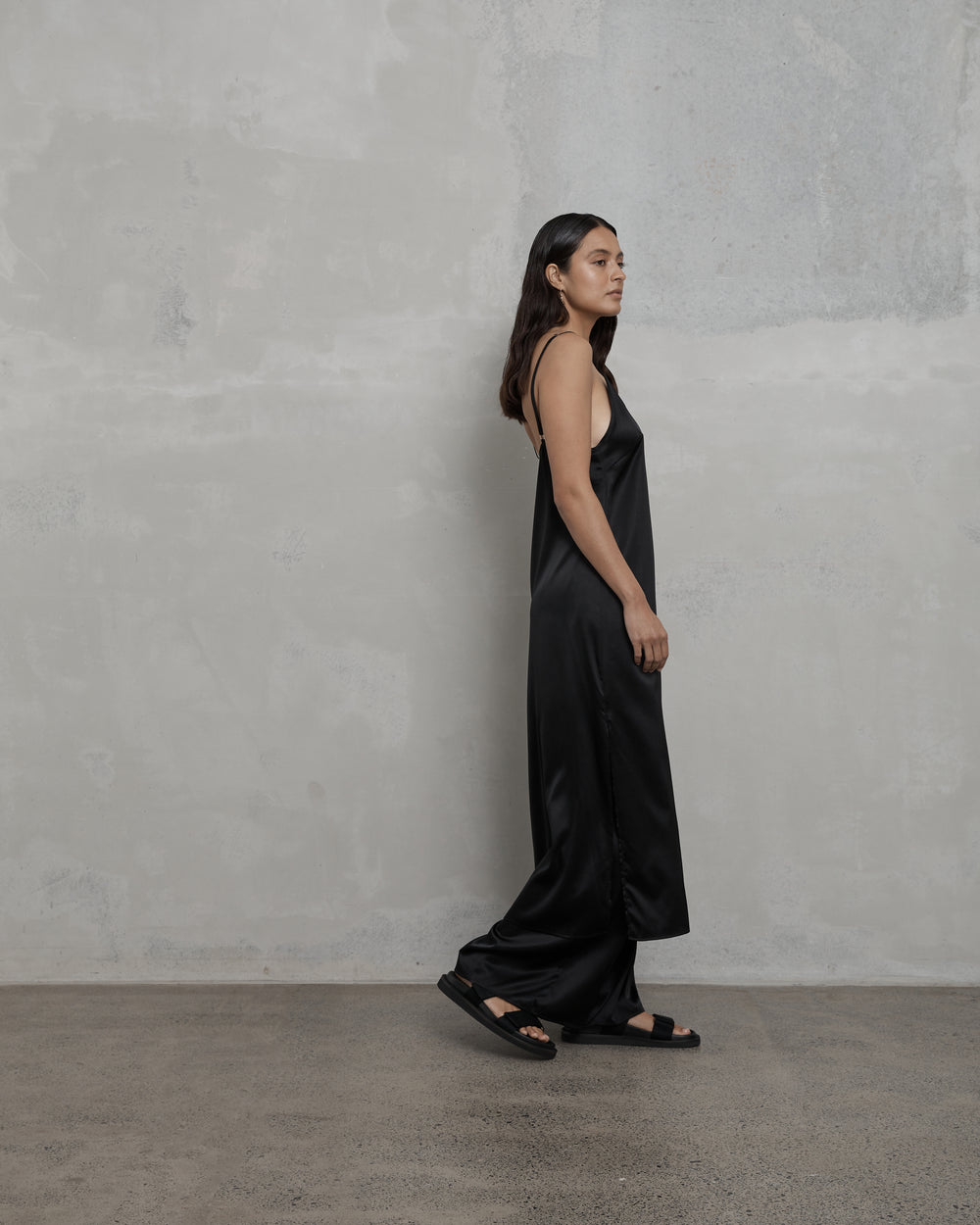 Slip with Split Black