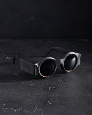 Le Horn Matte Black w/ D. Grey Lens