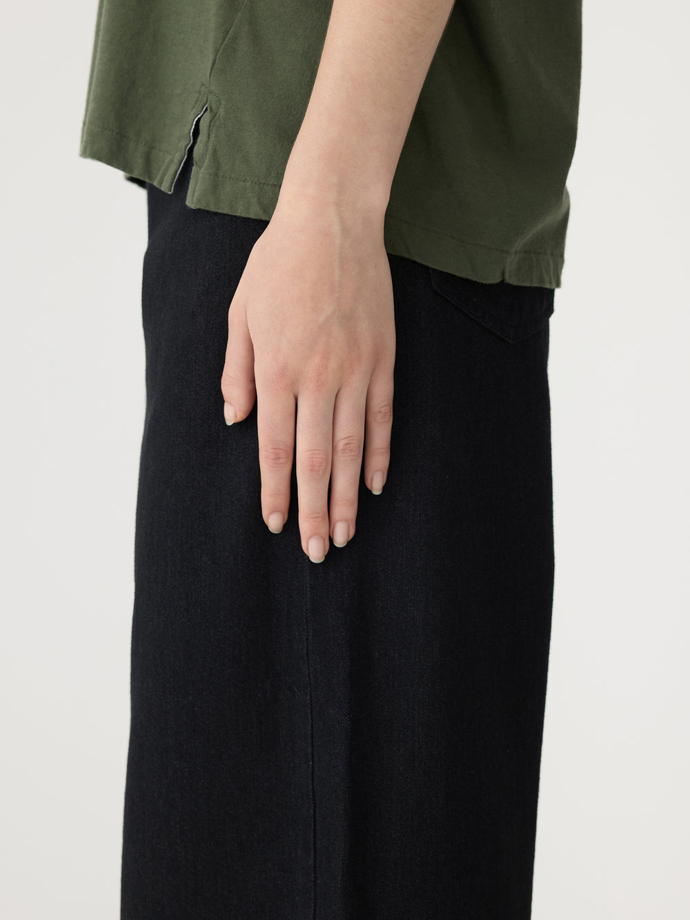 Fine Bind Scoop Neck Tank Khaki Green