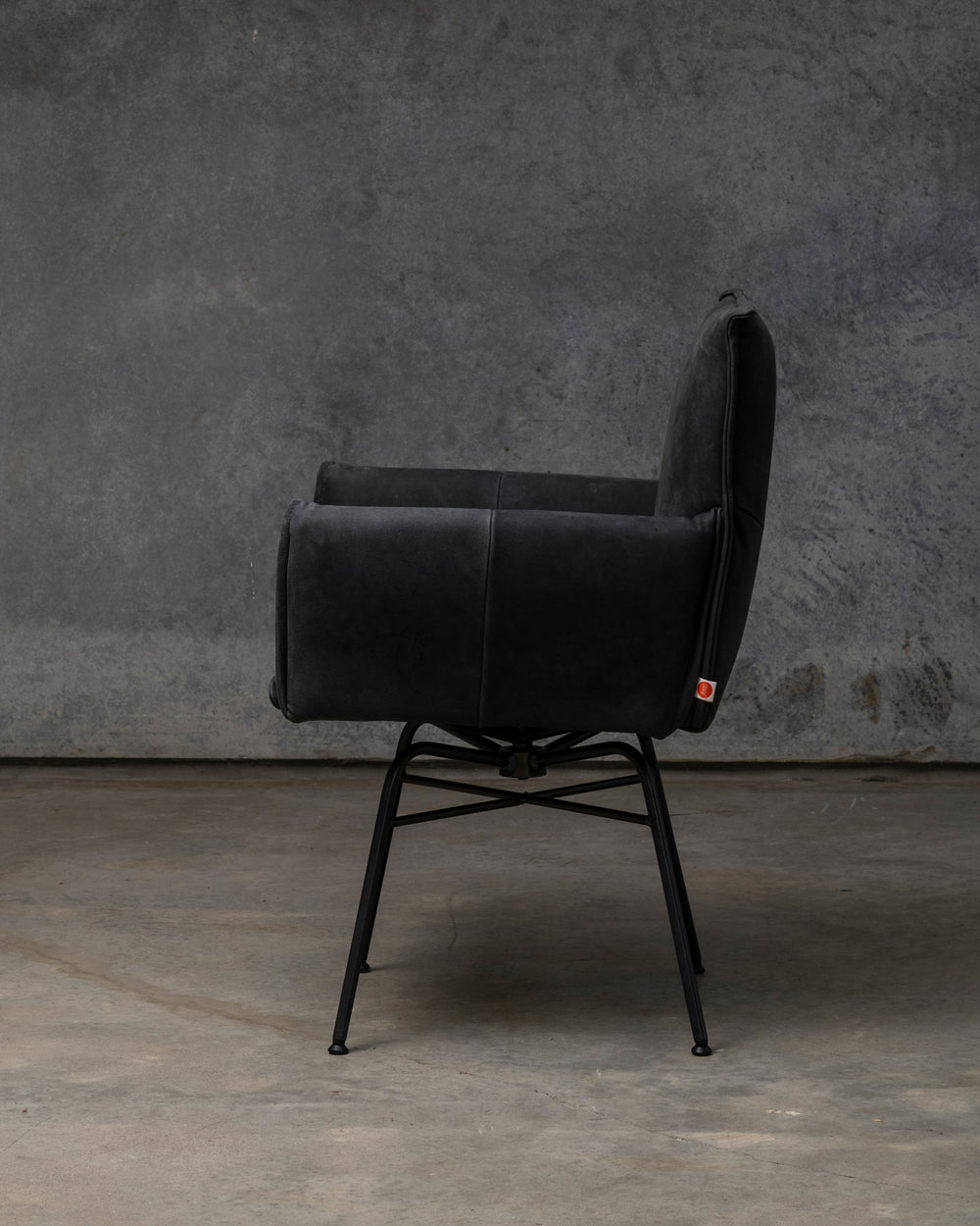 Sanne Swivel Chair Old Glory Frame - Aurula Black
