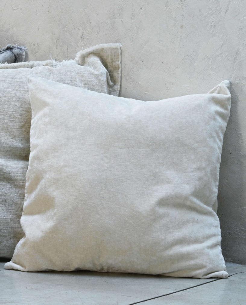 002 Distressed Velvet Pillows Dye-less