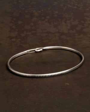 Bangle Hook Trace