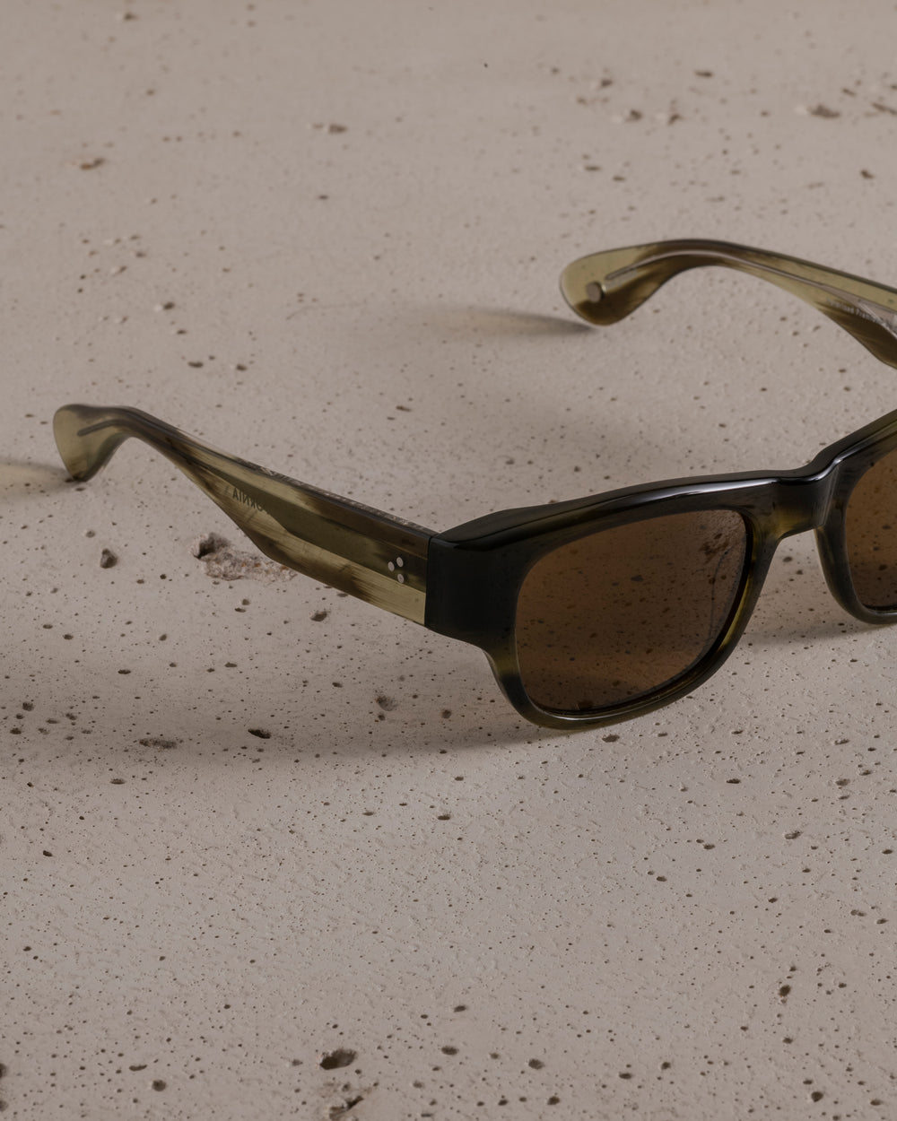 Shasta Sun Douglas Fir / Pure Coffee Polar