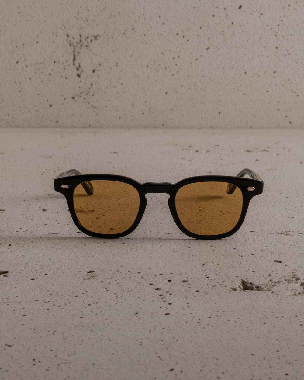 Sherwood Sun Black / Pure Maple