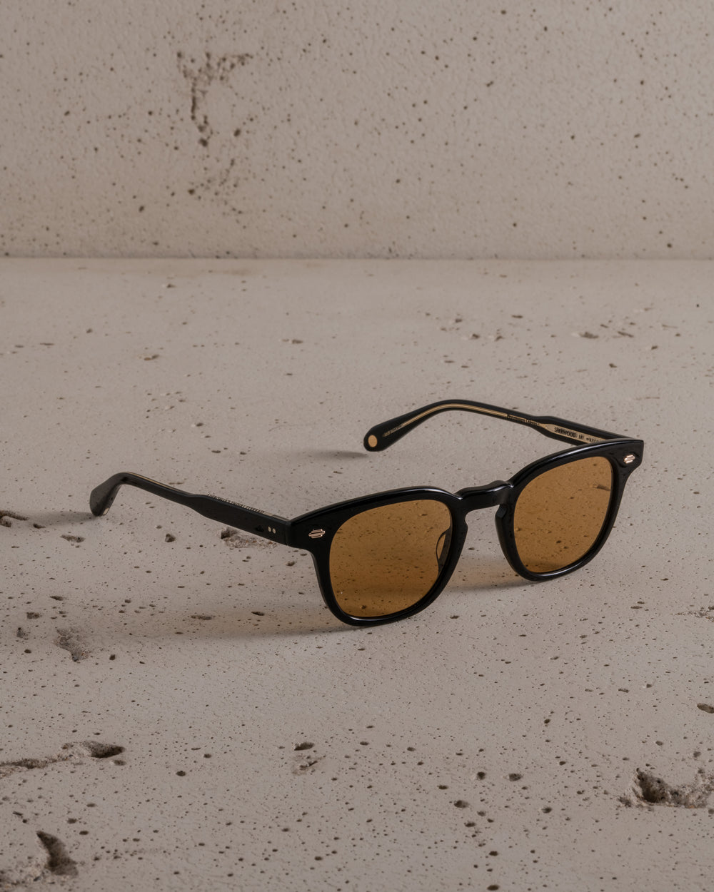 Sherwood Sun Black / Pure Maple
