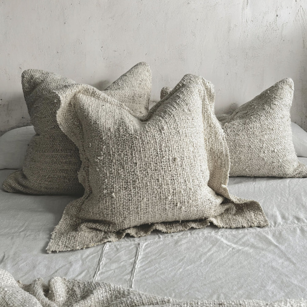 Scatter w/ Flange Frode Silk Oatmeal 50cm