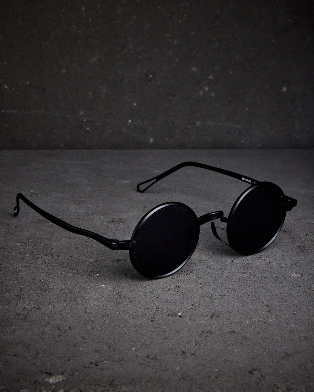 The Victorian - UW3 Black Copper w/ Dk Gray Lens