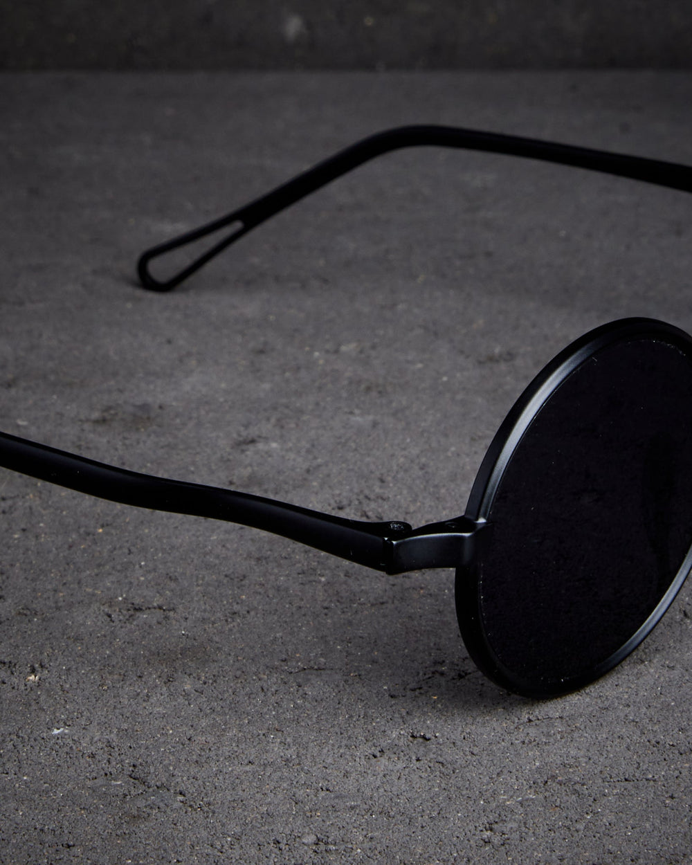 The Victorian - UW3 Black Copper w/ Dk Gray Lens