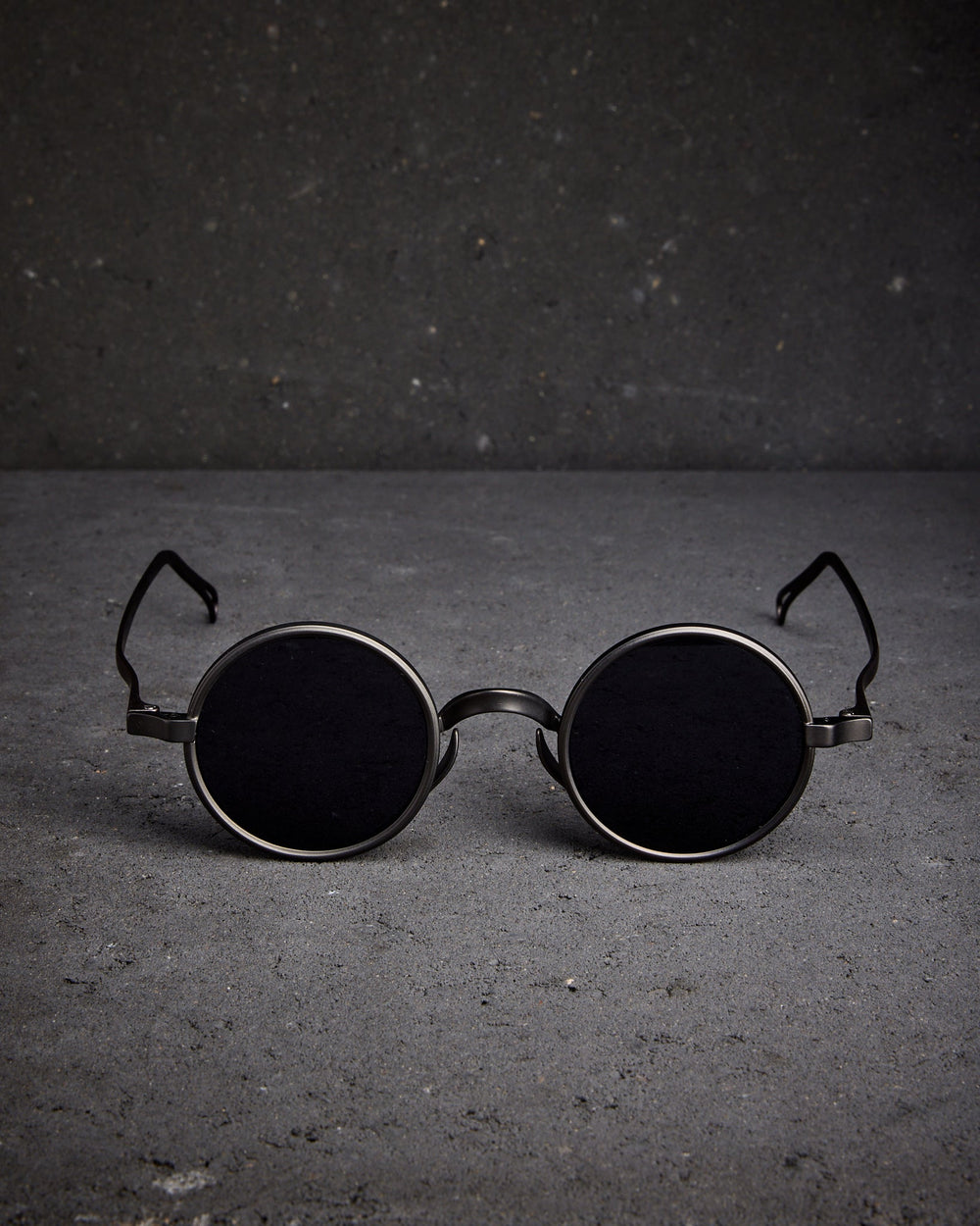 The Victorian - UW3 Grey Copper w/ Dk Grey Lens