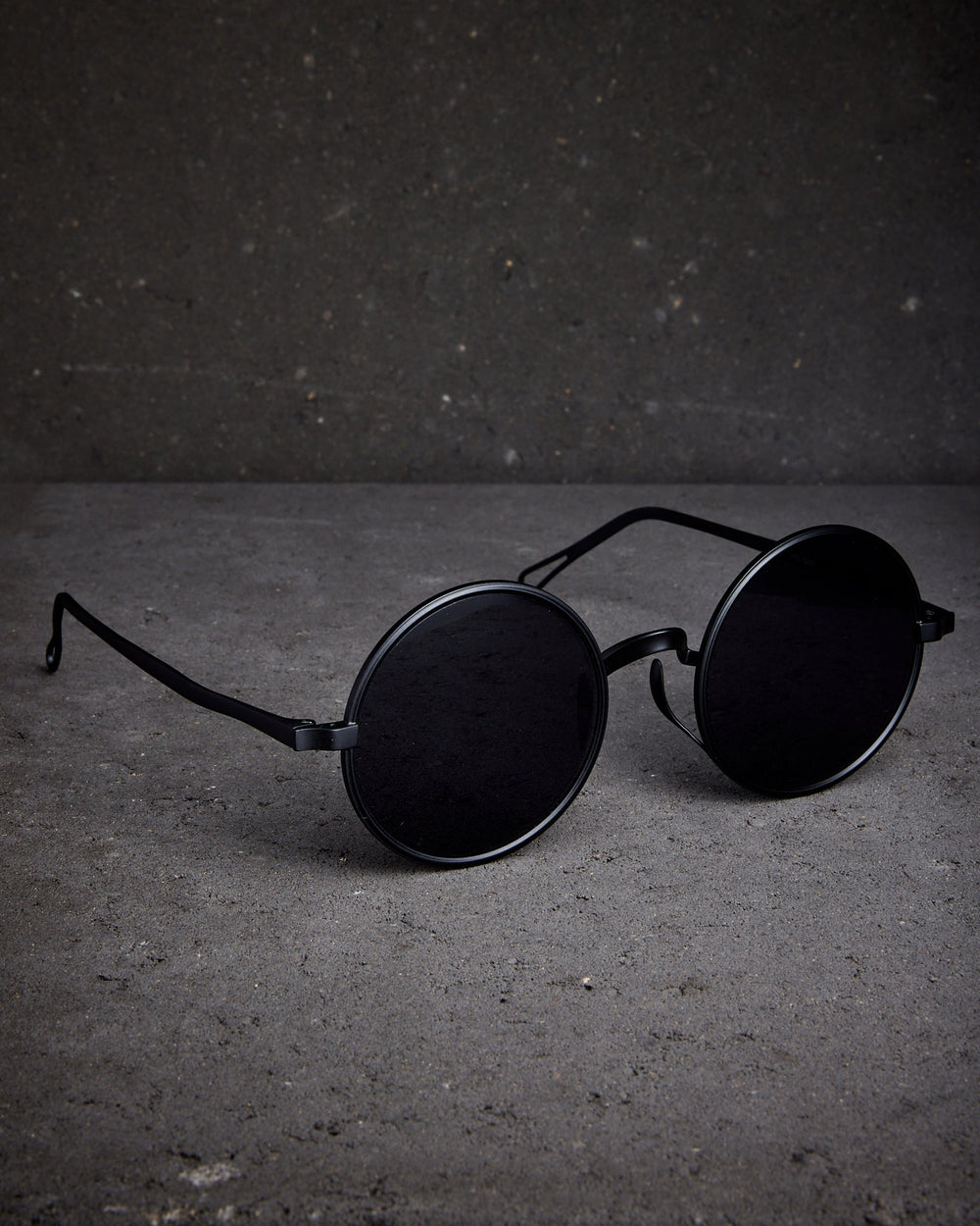 The Victorian II - UW5 Black Copper w/ Dark Grey Lens