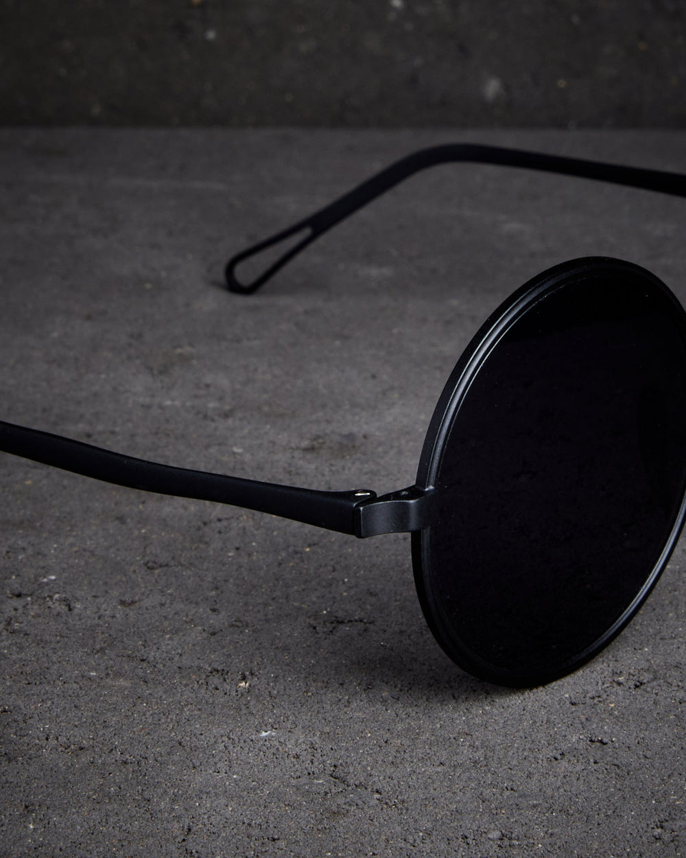 The Victorian II - UW5 Black Copper w/ Dark Grey Lens