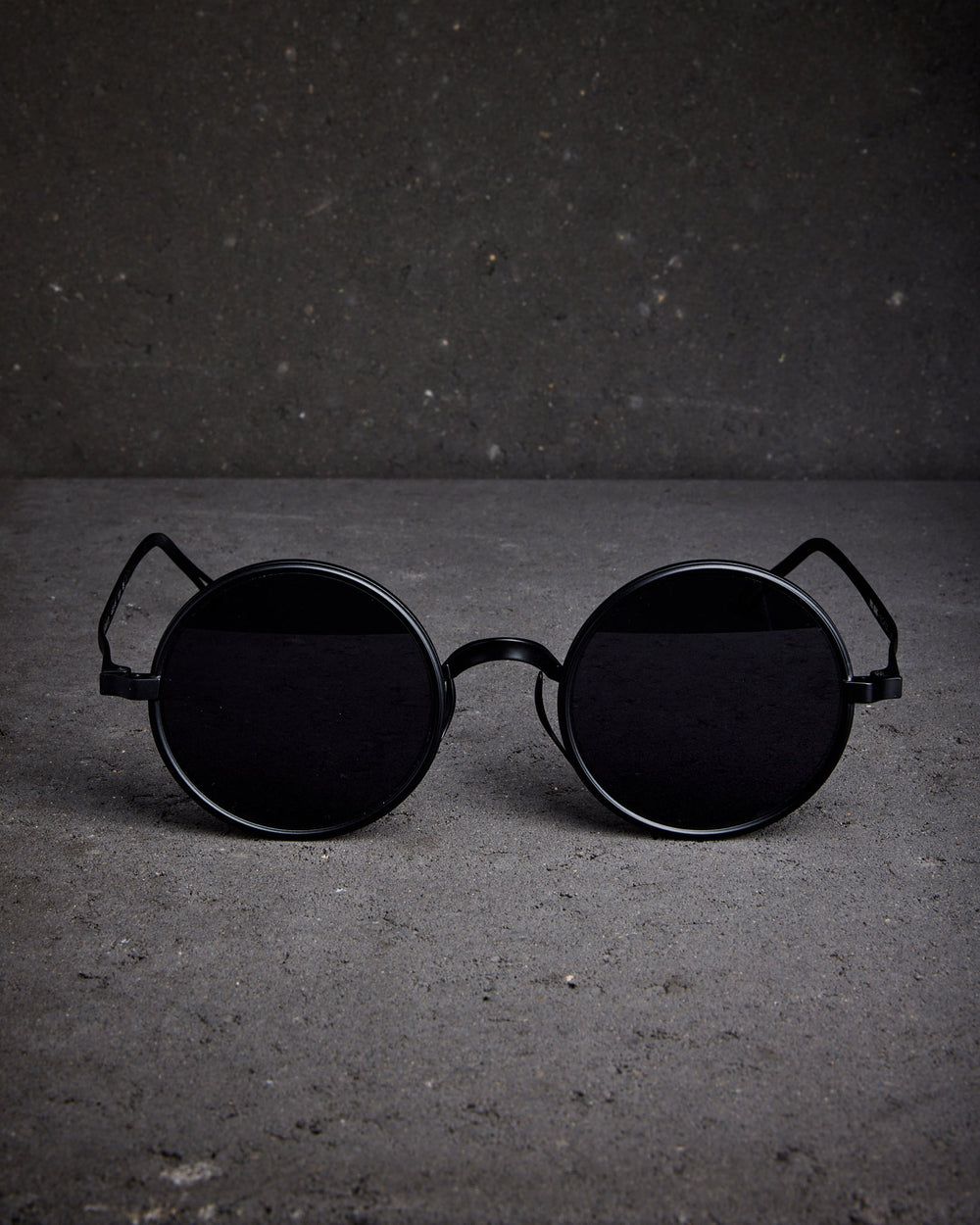 The Victorian II - UW5 Black Copper w/ Dark Grey Lens