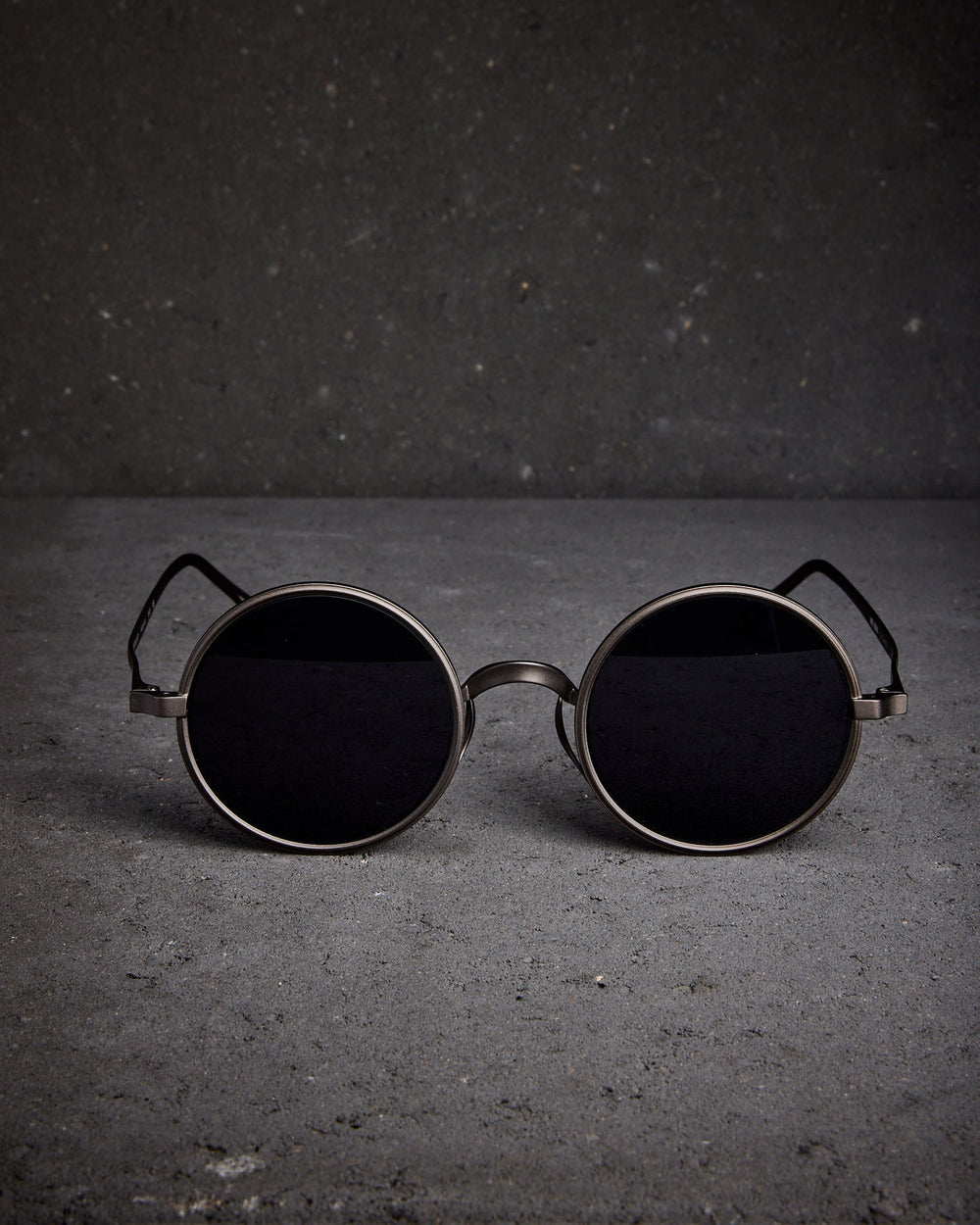 The Victorian II - UW5 Grey Copper w/ Dark Grey Lens