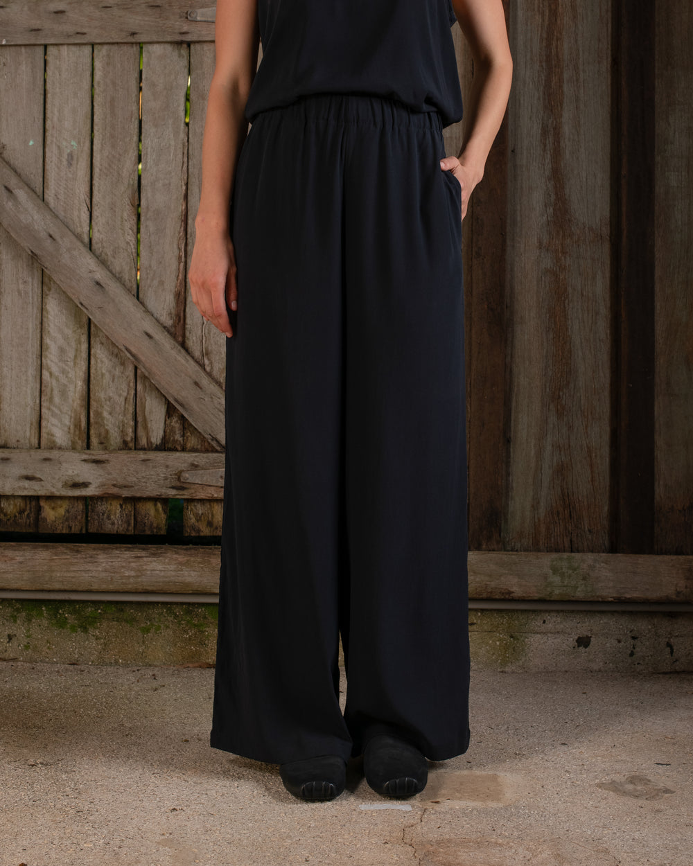 High Waist Pant Stretch Silk Black