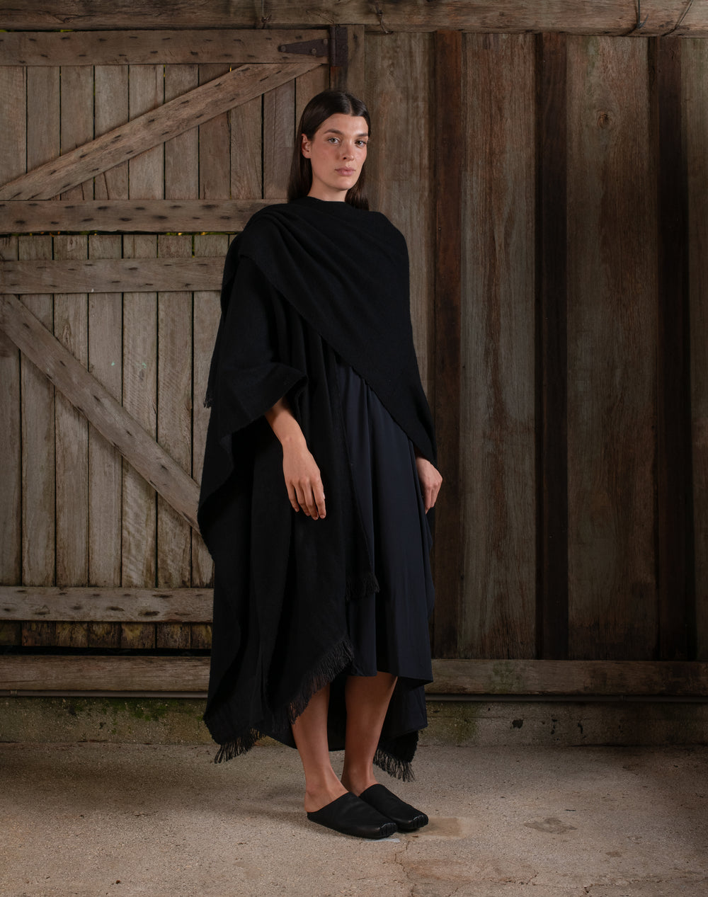 Long Wearable Blanket Cashmere and Hemp Black
