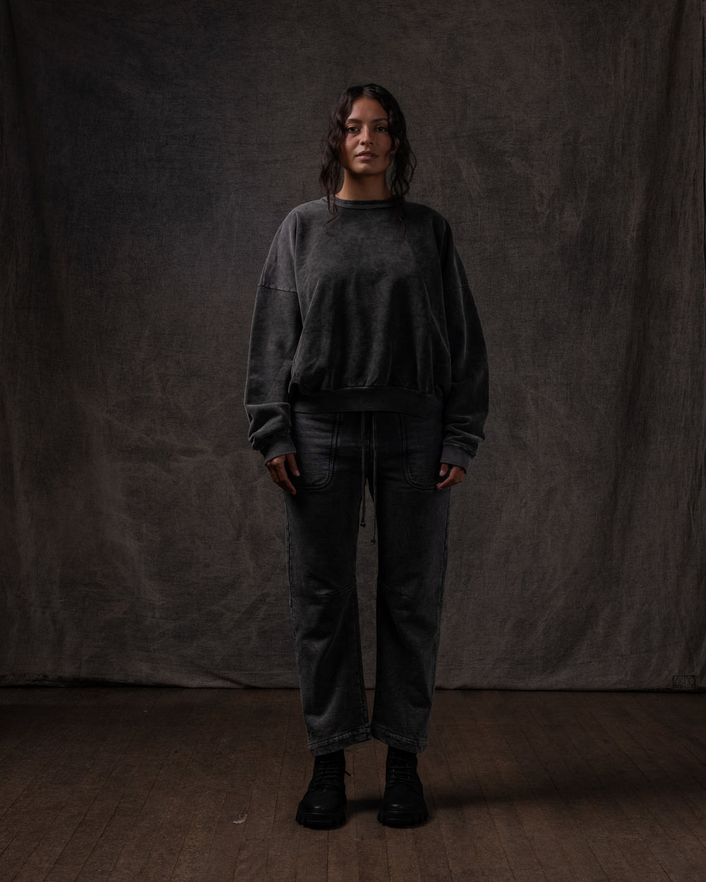 Curved Pant Washed Black