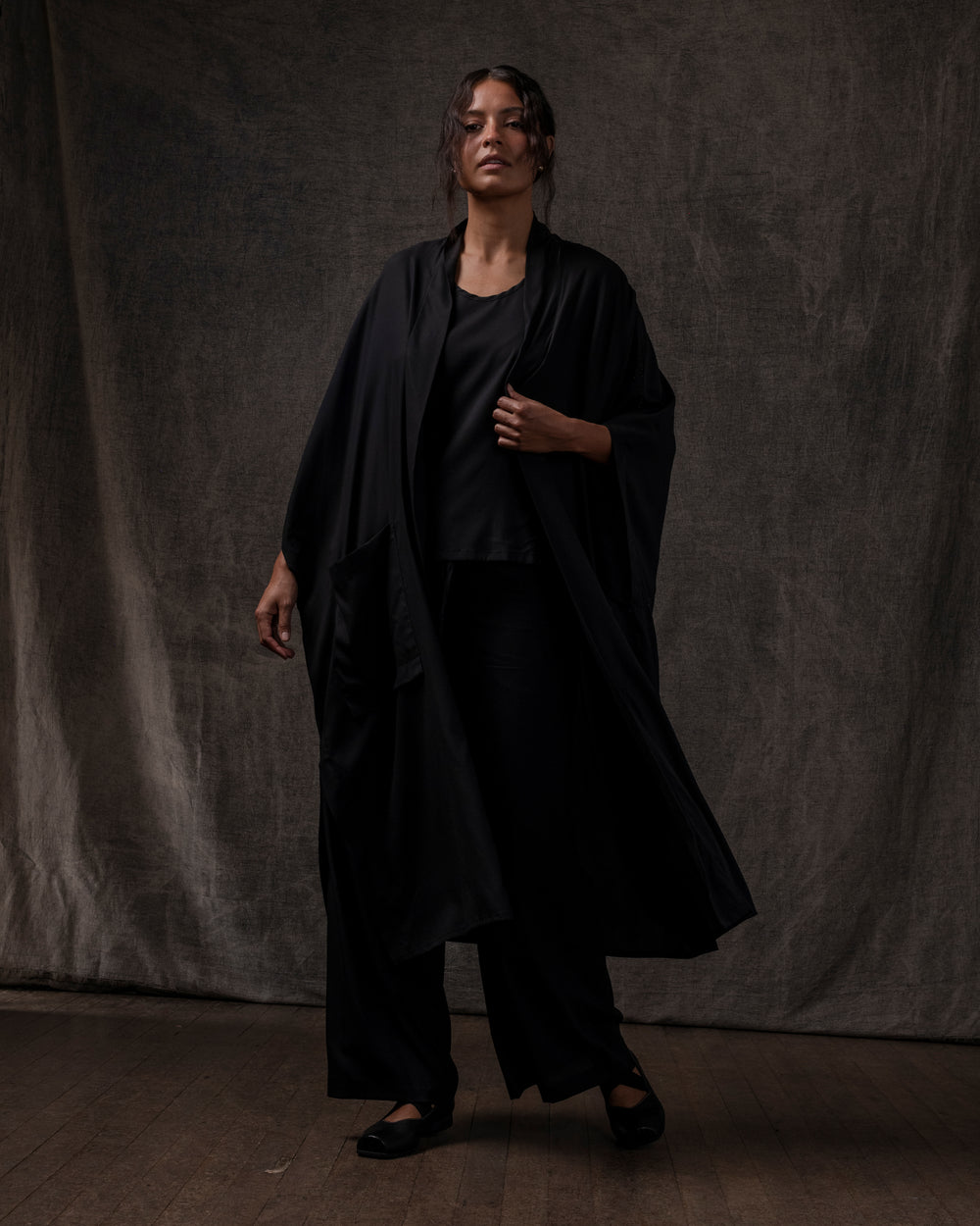 Sleeveless Kimono Silk Satin Stretch Black