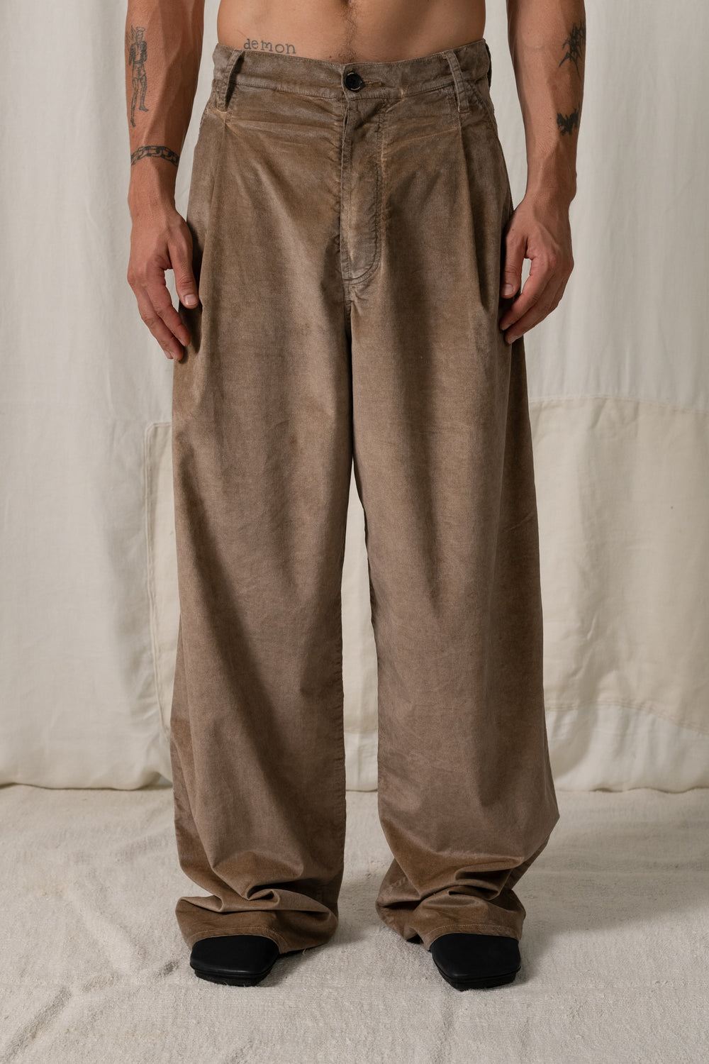 New Pants Stretch Velvet Tan