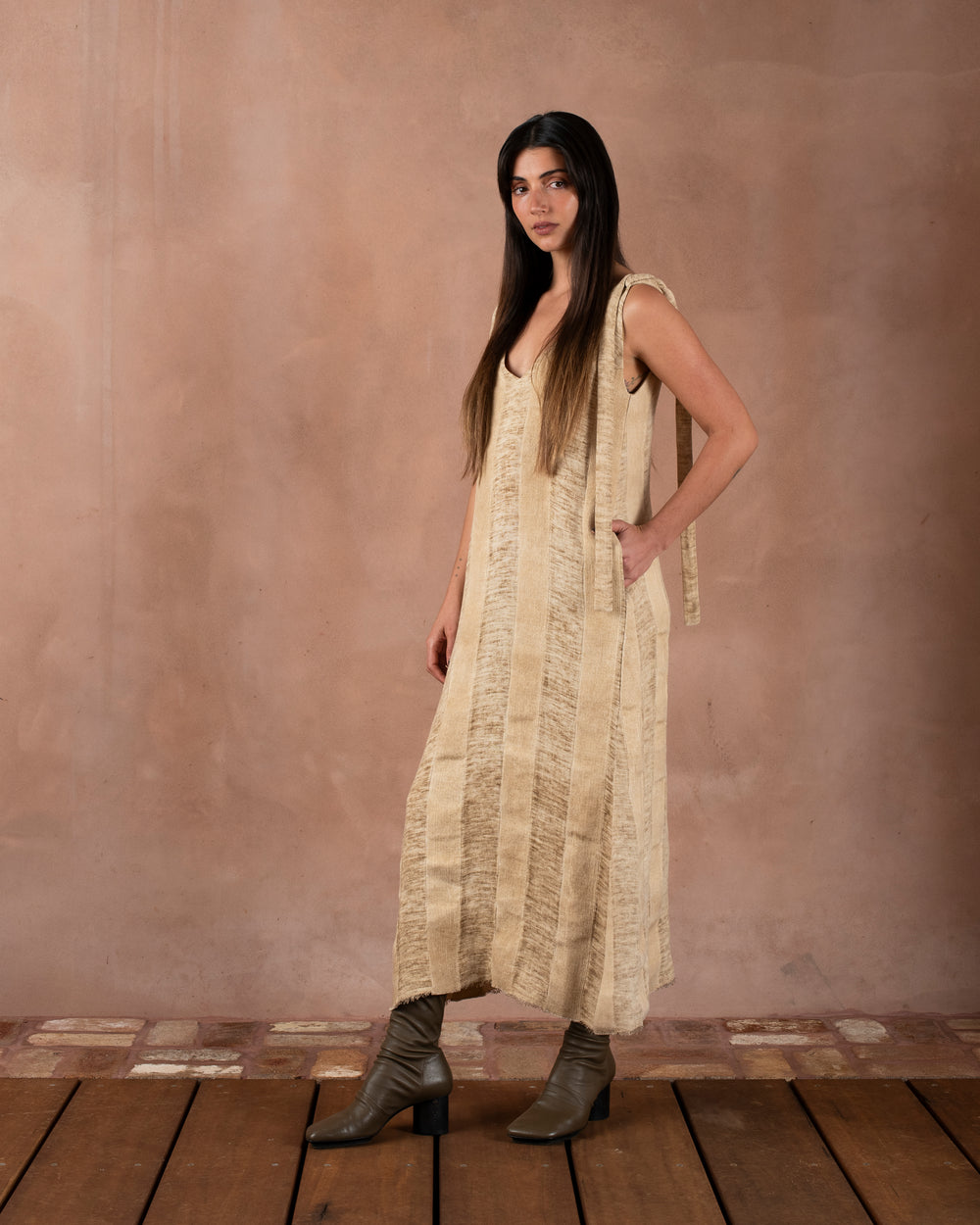 Aroma Dress Sagro Tan