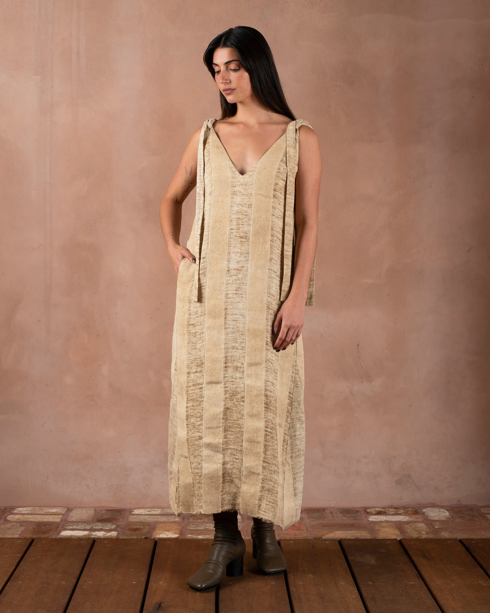 Aroma Dress Sagro Tan