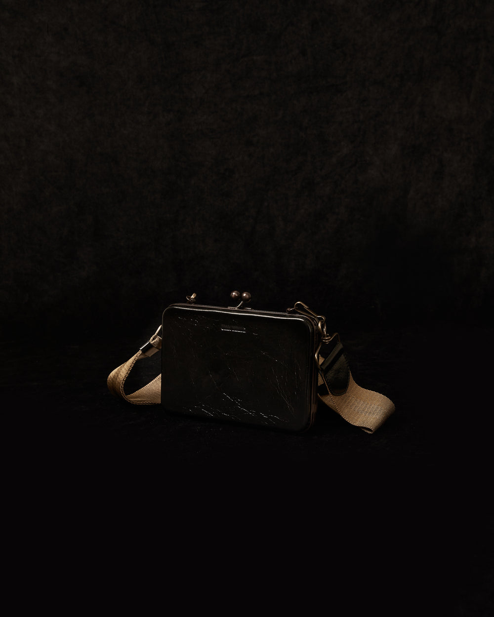 Medium Clutch Black