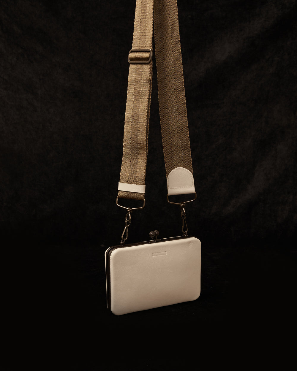Medium Clutch Off White