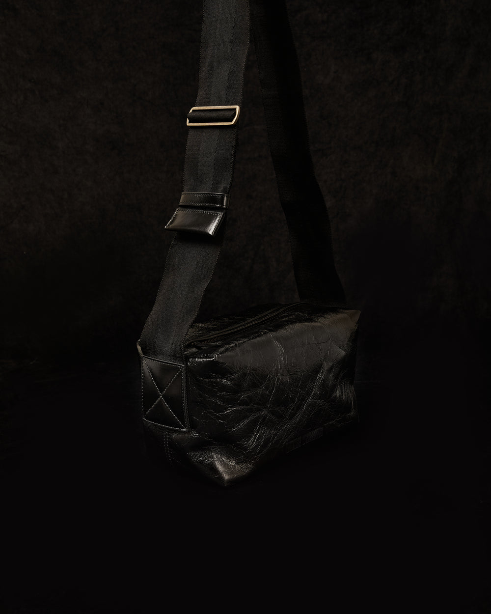Medium Shoulder Bag Black w/ Black Strap