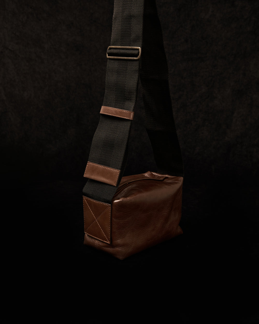 Small Shoulder Bag Brown w/ Black Strap