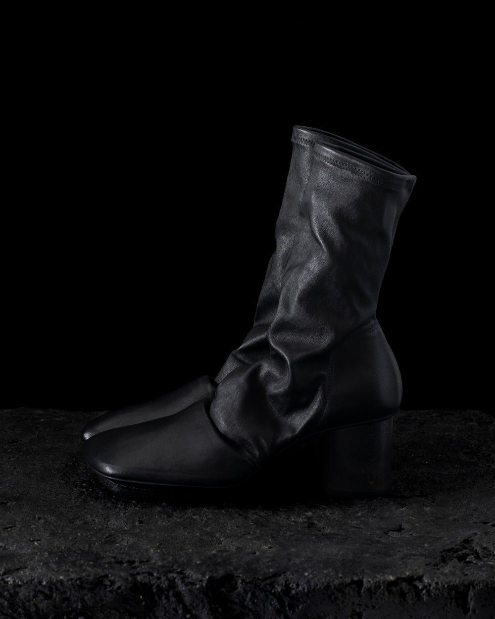 Stretch Leather Stone Boots Black
