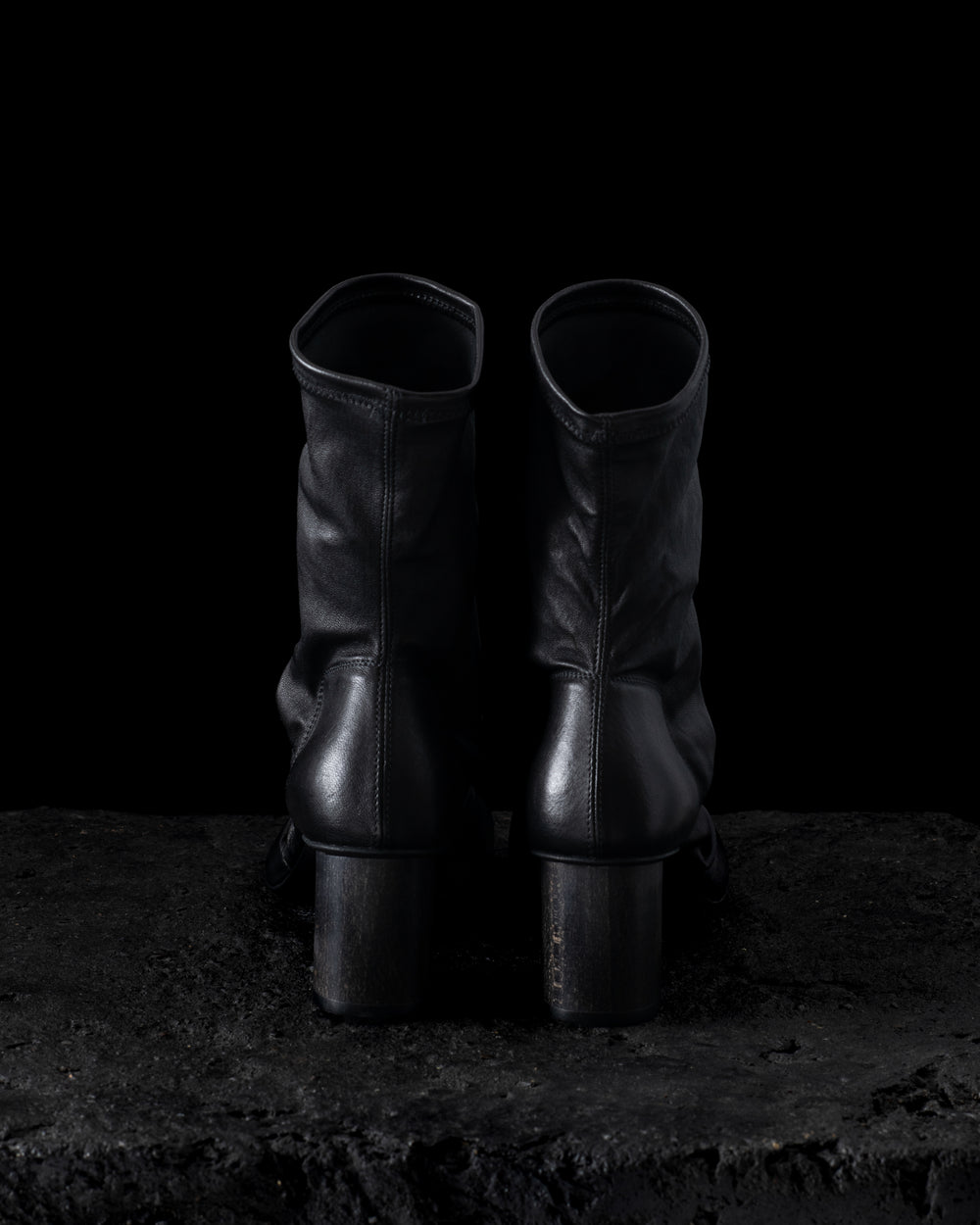 Stretch Leather Stone Boots Black