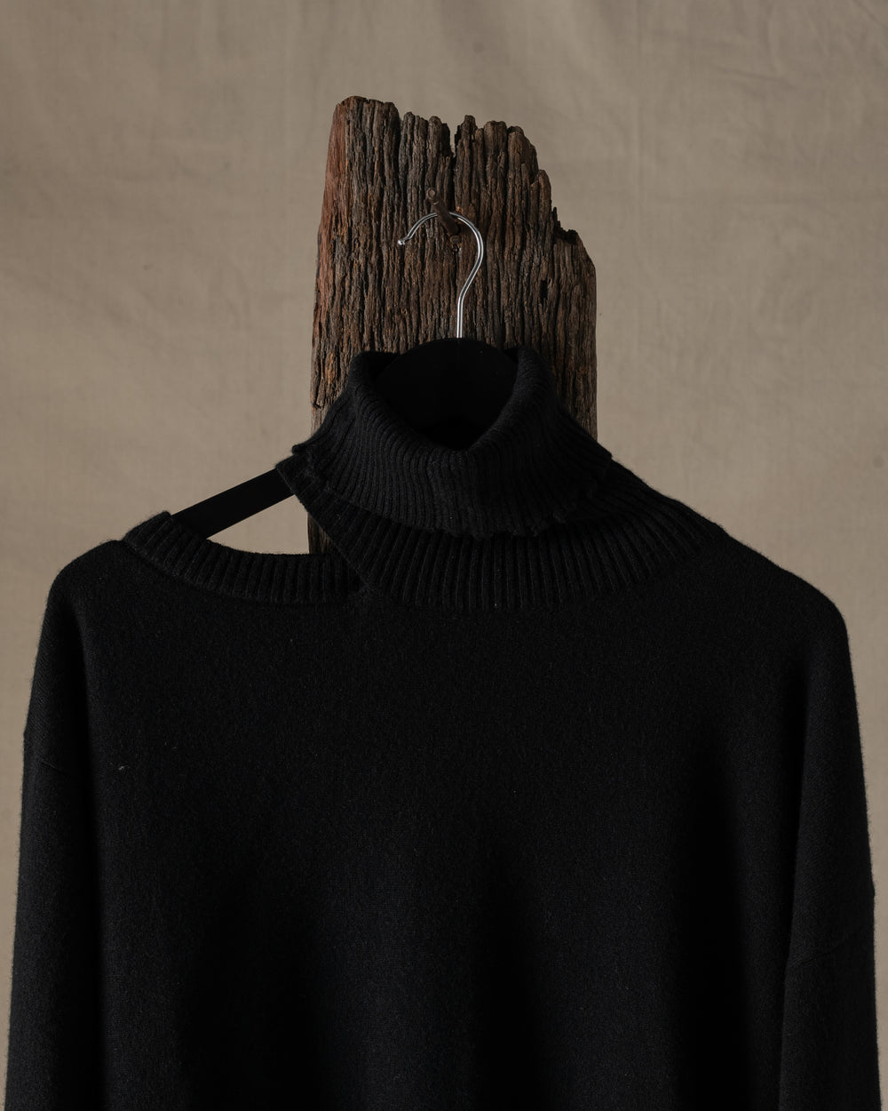 High Neck Top Light Cashmere Black