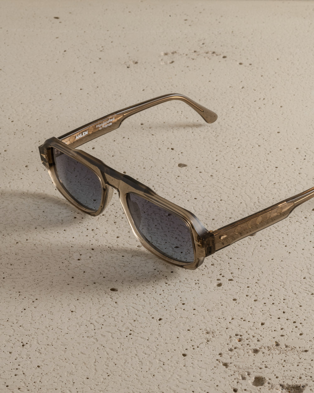 Limited Edition: George V Sun - Smokedlight / Blue Gradient