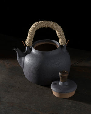 Studio Obsidian Kettle | 2300 ML