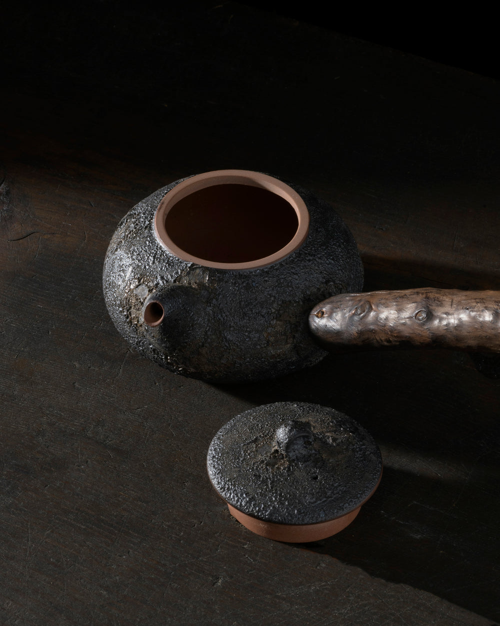 Handcrafted Charcoal Teapot | Wood Handle | 450 ML